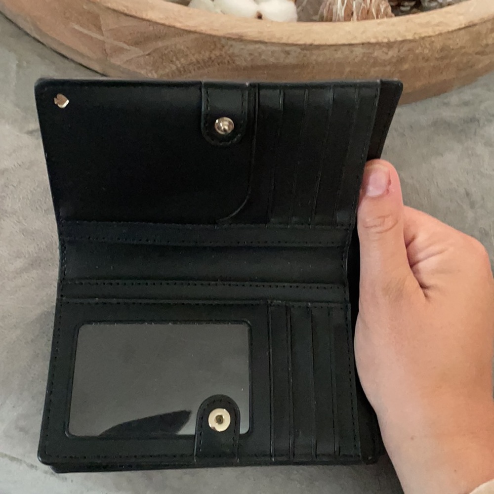 Kate Spade wallet - Picture 2 of 5